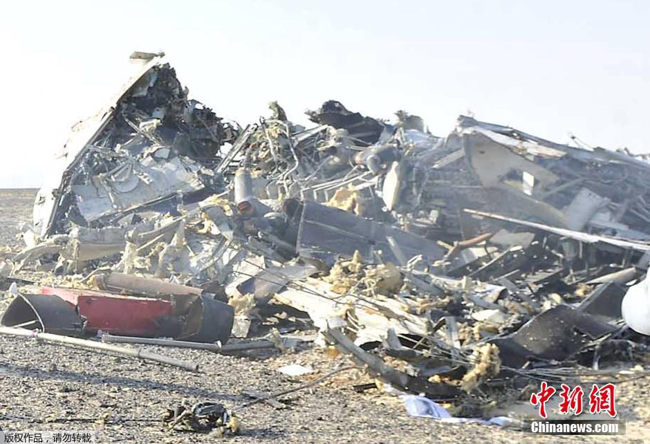 當?shù)貢r間2015年10月31日，在埃及墜毀的俄羅斯客機殘骸散落在西奈半島的沙漠之中