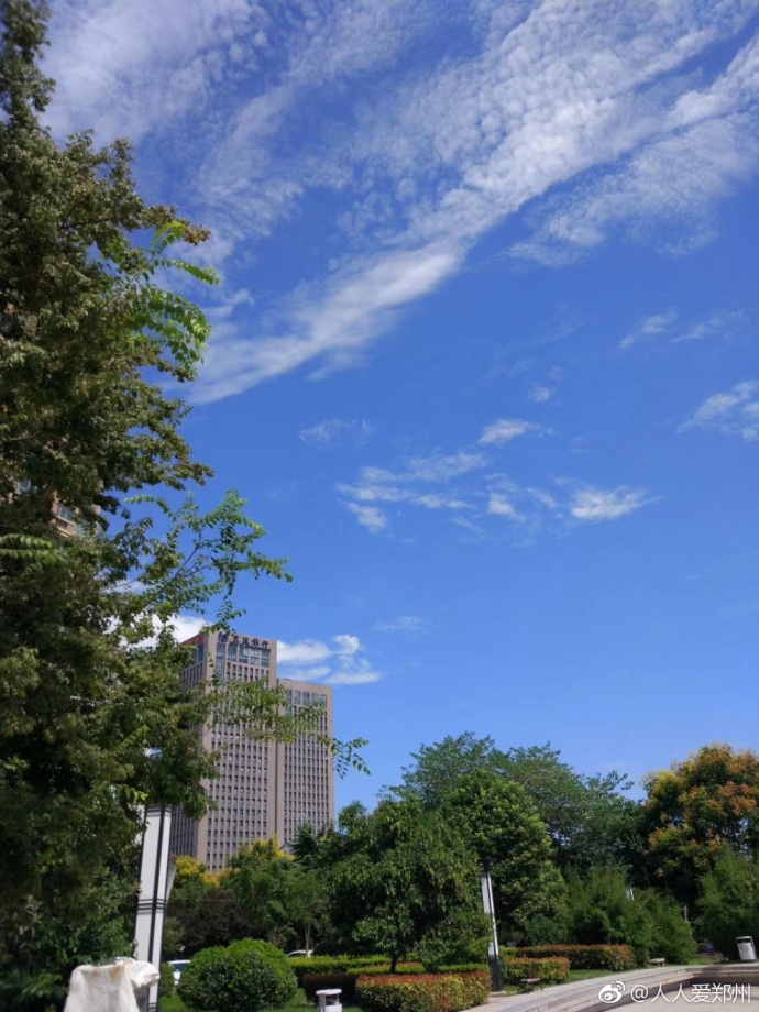 又被鄭州的藍(lán)天刷屏！隨便一拍就是手機(jī)壁紙