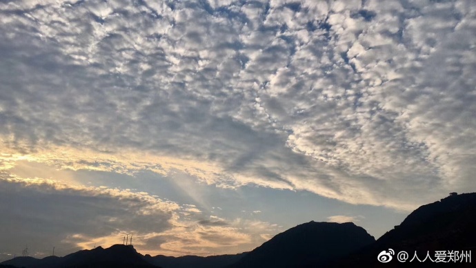 又被鄭州的藍(lán)天刷屏！隨便一拍就是手機(jī)壁紙