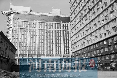 因購房尾款沒有交齊，鄭州一小區(qū)多戶業(yè)主的生活用水被停掉，有的連續(xù)半個月沒水吃。