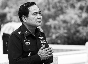 8月21日，巴育在泰國(guó)春武里府出席軍方活動(dòng)。 新華社發(fā)