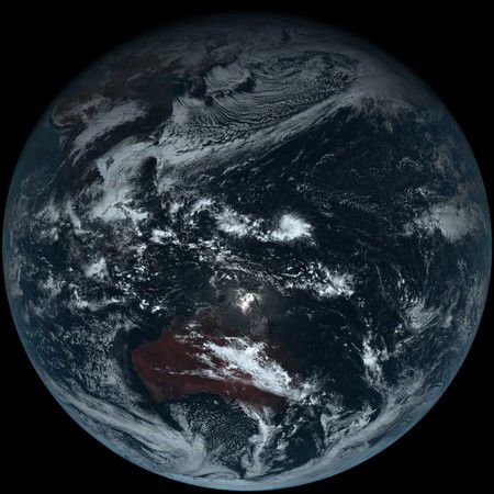 日本衛(wèi)星拍下地球真正的樣貌。（圖／翻攝自日本氣象廳）