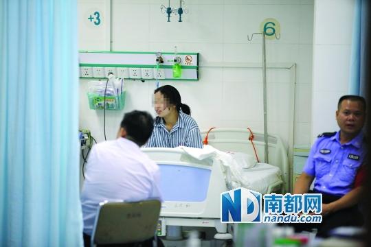 5月30日上午,跳橋女子獲救后被送往醫(yī)院救治,警方到場(chǎng)調(diào)查。南都記者 陳偉斌 攝