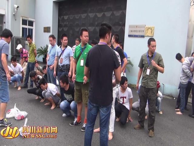 公安局管抓捕詐騙公司現(xiàn)場（警方視頻截圖）。