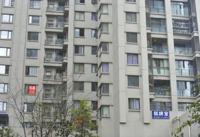 該小區(qū)的每個(gè)單元幾乎都開有麻將館。