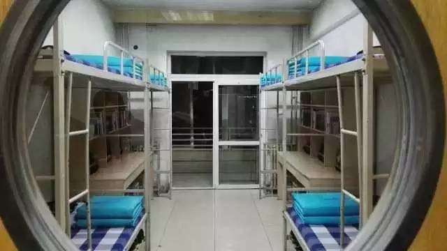 這個(gè)學(xué)校的男生宿舍火了！女同學(xué)都喊著要嫁