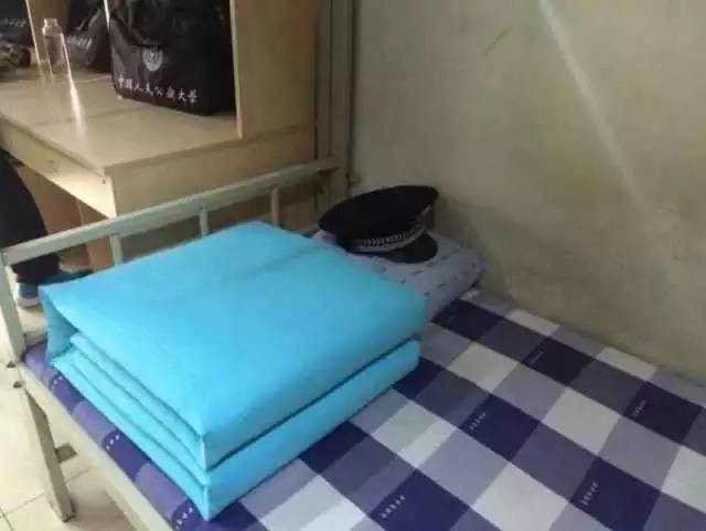 這個(gè)學(xué)校的男生宿舍火了！女同學(xué)都喊著要嫁
