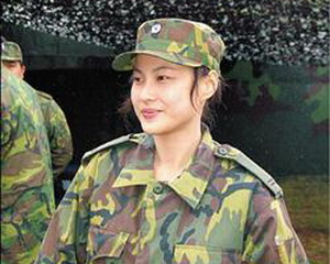 　臺(tái)灣最美女軍官。