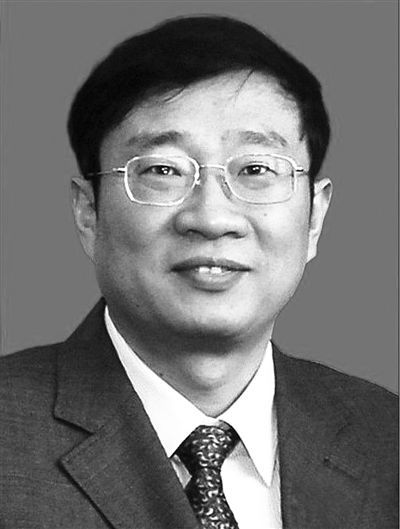 殲-15飛機研制現(xiàn)場總指揮羅陽，因突發(fā)急性心梗殉職，享年51歲
