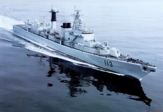 　青島艦是是中國(guó)按照西方現(xiàn)代化標(biāo)準(zhǔn)建造的第一種主力戰(zhàn)艦。