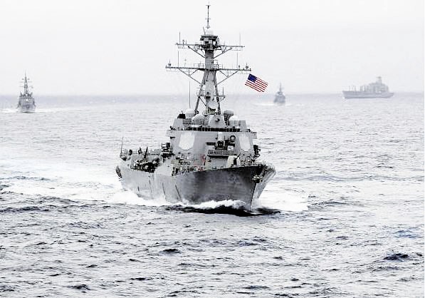 美軍艦非法進(jìn)入中國海域為哪般？