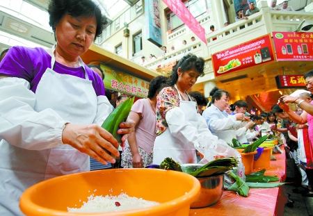 端午時節(jié)民俗多