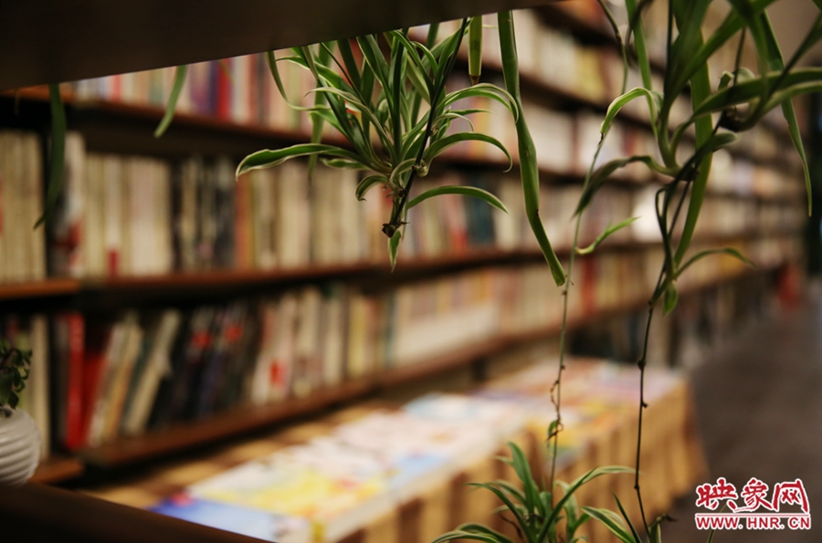 書店內(nèi)的裝飾。