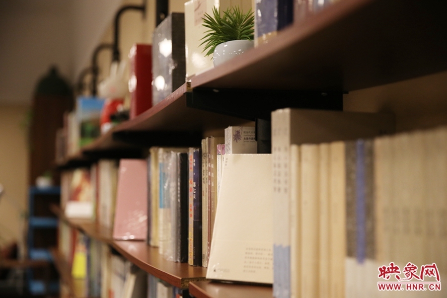 書店內(nèi)的裝飾。