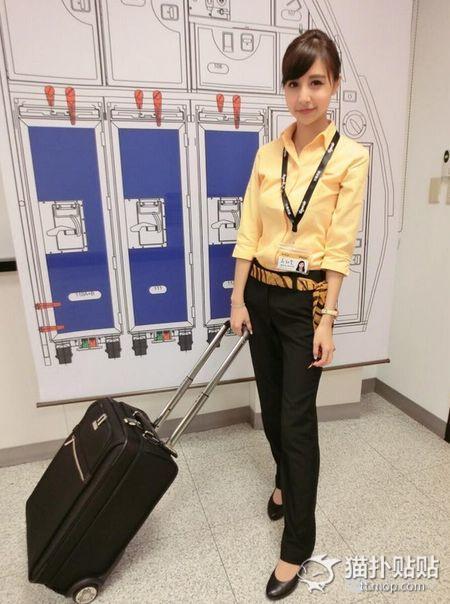 空中最美女子！虎航空姐Rita Kao 大秀比基尼照